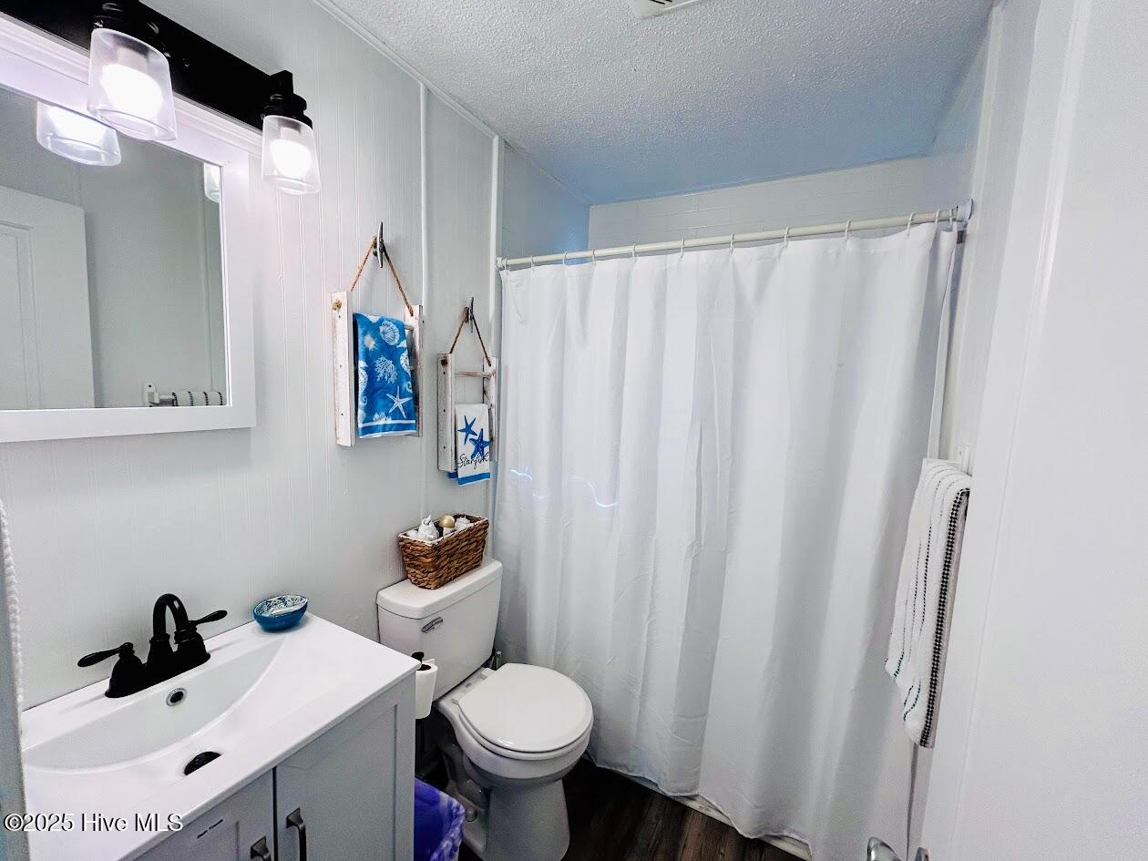 Carolina Beach, North Carolina 28428, United States, 2 Bedrooms Bedrooms, ,2 BathroomsBathrooms,Residential,Active,255893