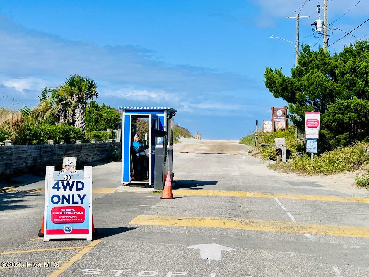 Carolina Beach, North Carolina 28428, United States, 2 Bedrooms Bedrooms, ,2 BathroomsBathrooms,Residential,Active,255893