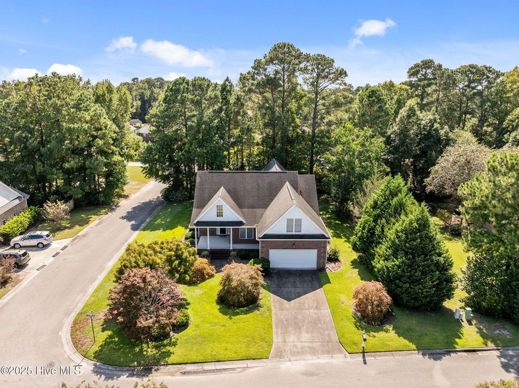 Photo of 301 Foxwood Lane, Wilmington, NC 28409 (MLS # 100532156)