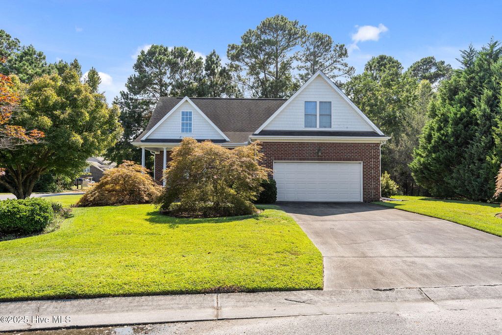 Photo of 301 Foxwood Lane, Wilmington, NC 28409 (MLS # 100532156)