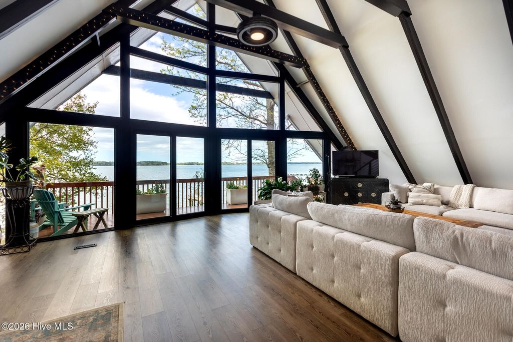 Photo of 211 Fannie Creek Lane, Sneads Ferry, NC 28460 (MLS # 100565718)