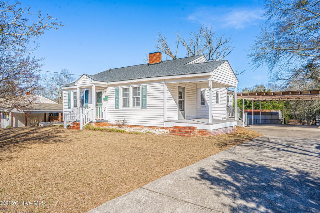 Photo of 908 Jefferson Street, Hamlet, NC 28345 (MLS # 100549456)