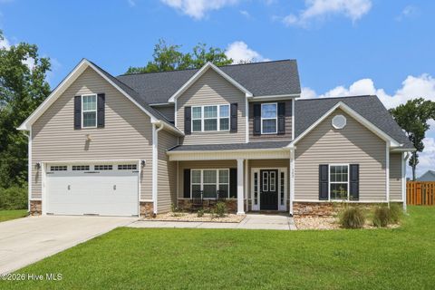Homes For Sale - 302 Seaglass Court<br/> Swansboro, NC 28584