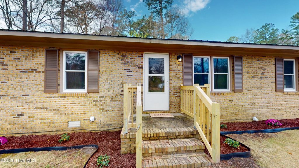 Photo of 248 Fire Tower Road, Richlands, NC 28574 (MLS # 100559685)