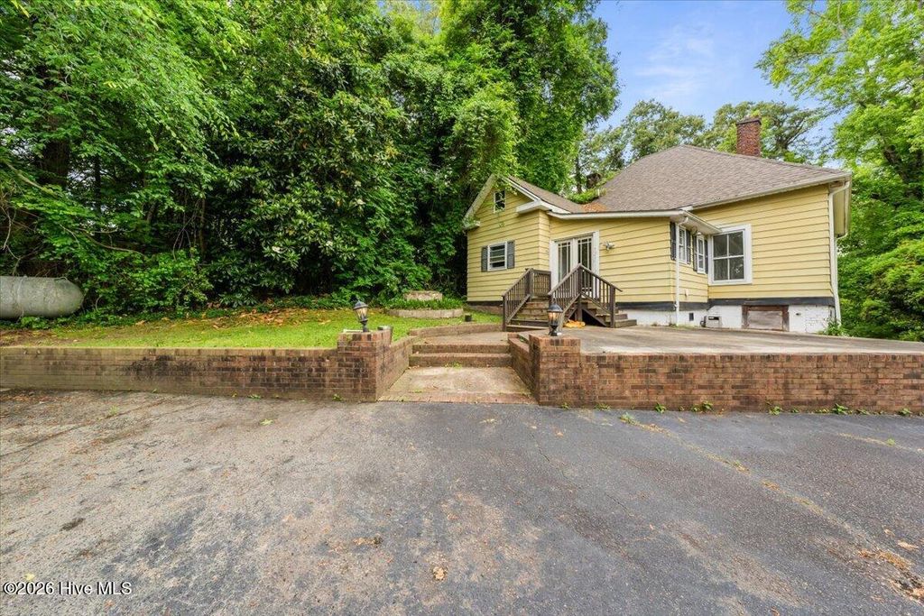 Photo of 510 Summit Street, Carthage, NC 28327 (MLS # 100571568)