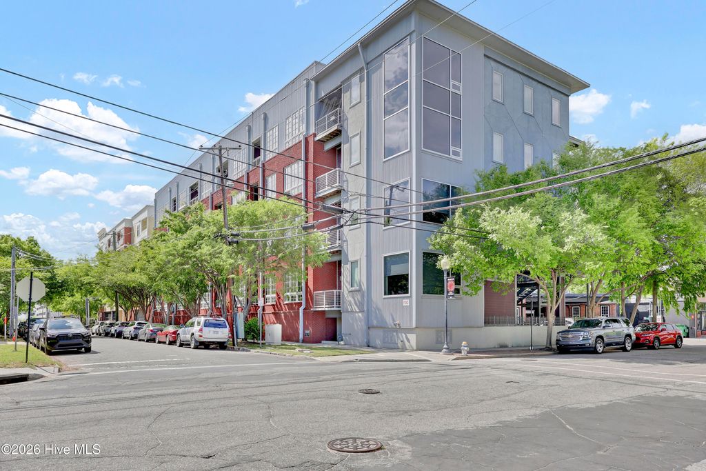 Photo of 801 N 4th Street #Apt 302, Wilmington, NC 28401 (MLS # 100566335)