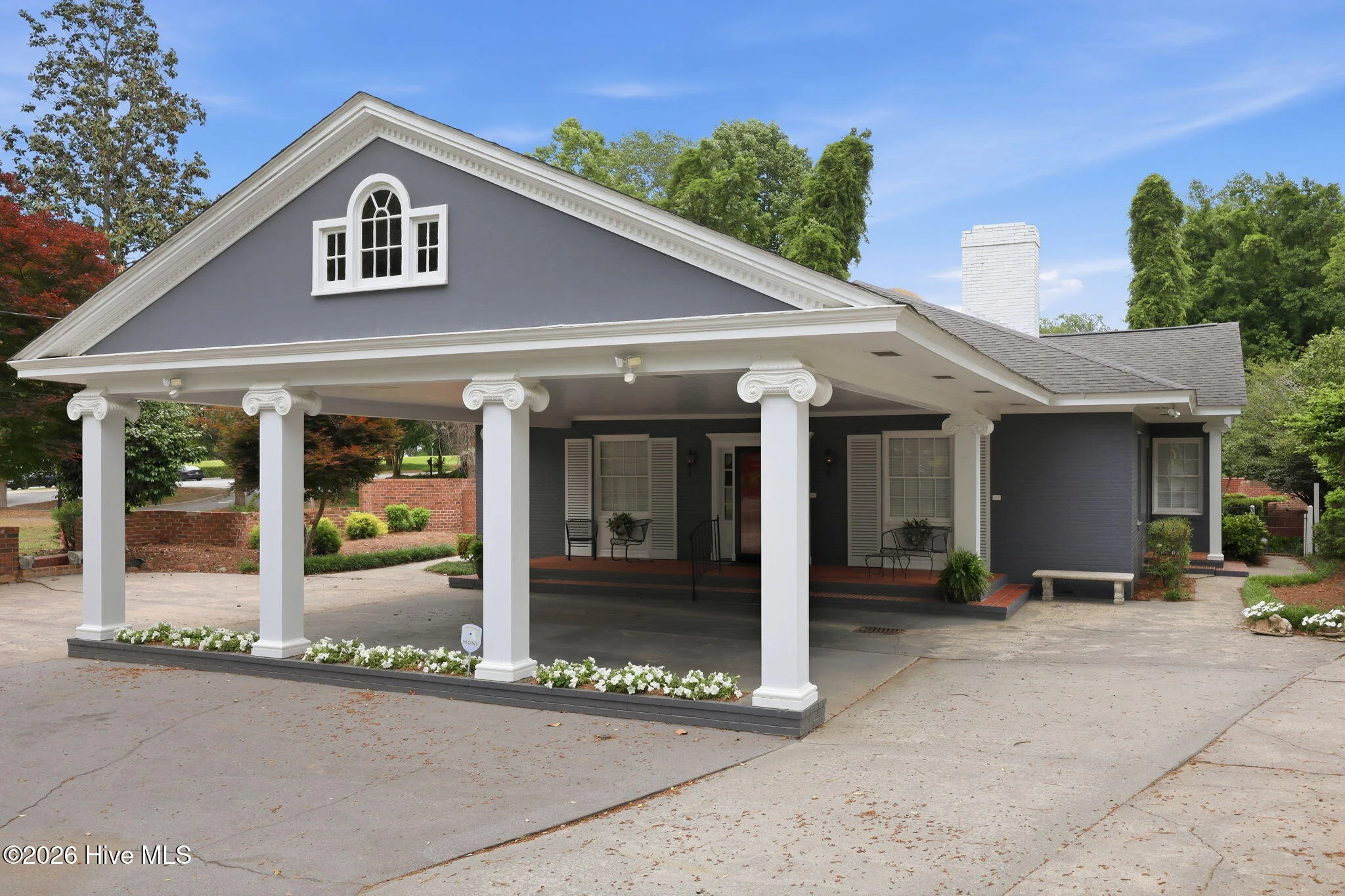 1207 Country Club Drive