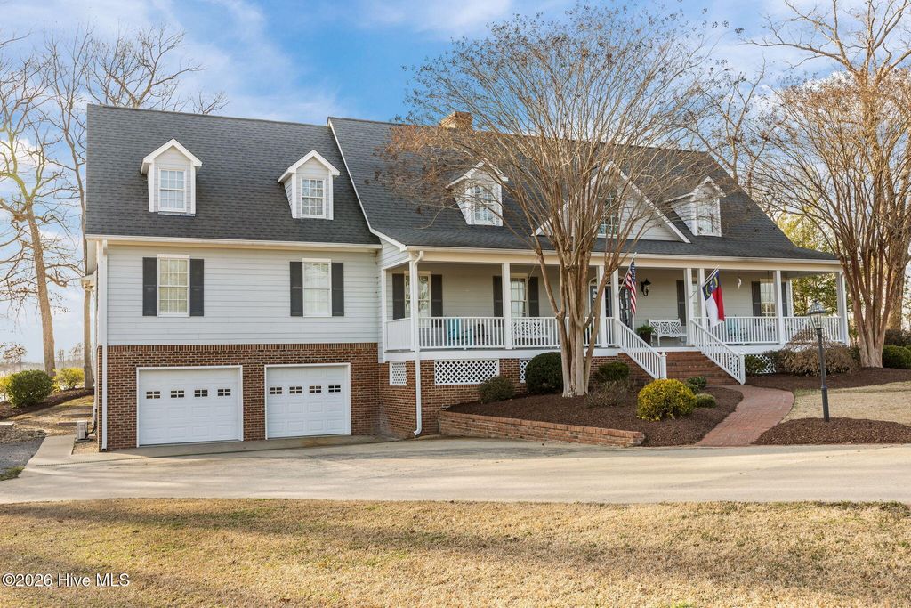 Photo of 170 Catnip Point Road, Bath, NC 27808 (MLS # 100556873)