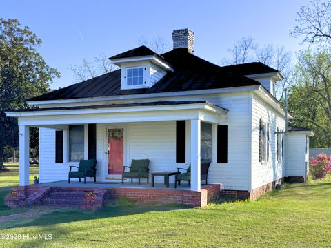 Homes For Sale - 3405 Oaks Road<br/> New Bern, NC 28560