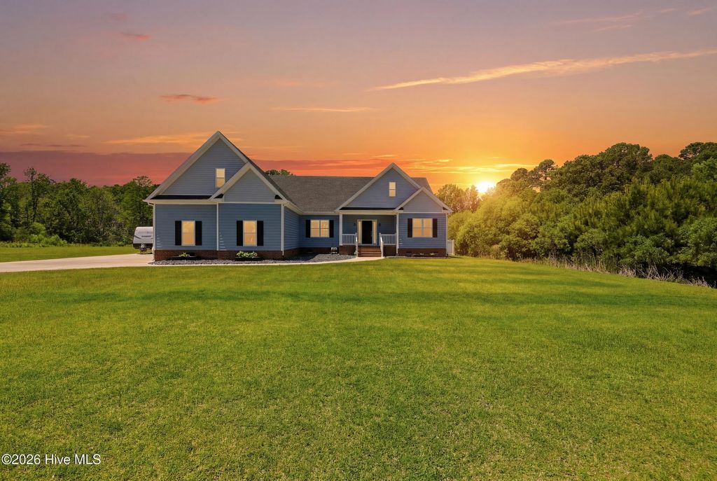Photo of 808 Broomfield Trail, Elizabeth City, NC 27909 (MLS # 100574755)