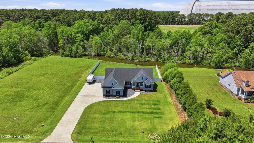 Photo of 808 Broomfield Trail, Elizabeth City, NC 27909 (MLS # 100574755)