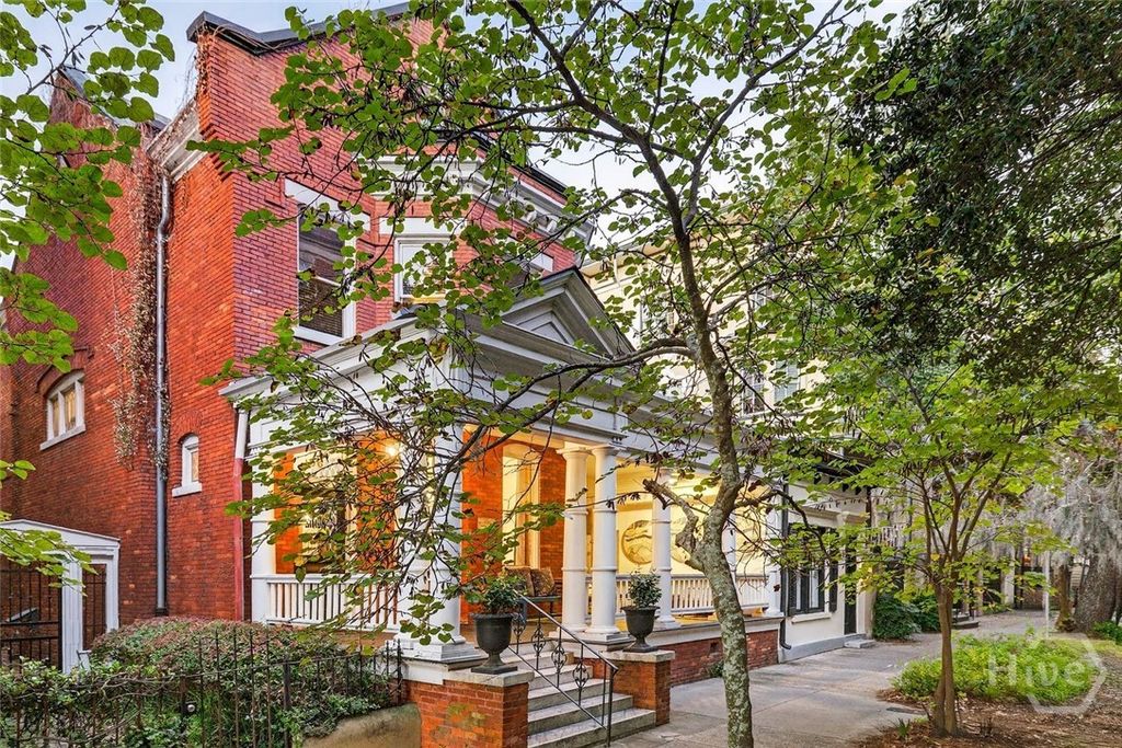 Photo of 106 E Harris Street, Savannah, GA 31401 (MLS # SA342047)