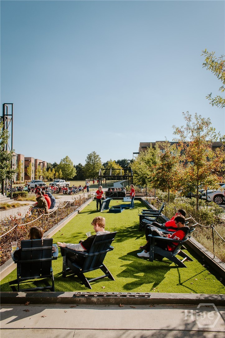 2845 Electric Avenue