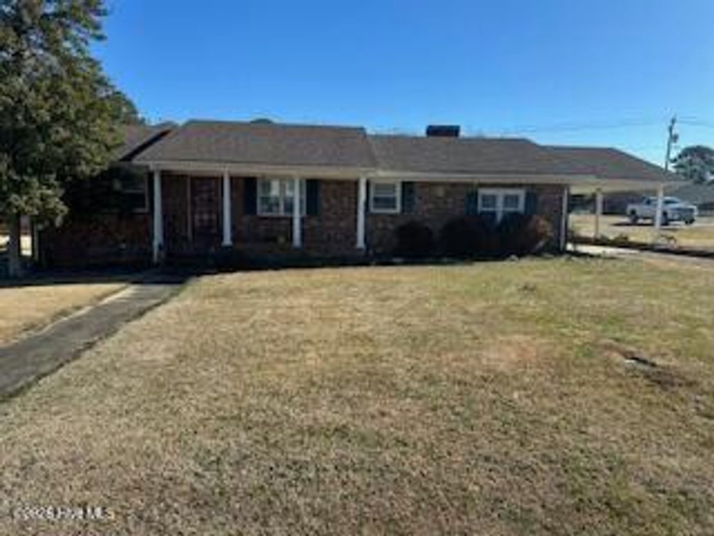 Photo of 301 Hampton Drive, Plymouth, NC 27962 (MLS # 100557220)