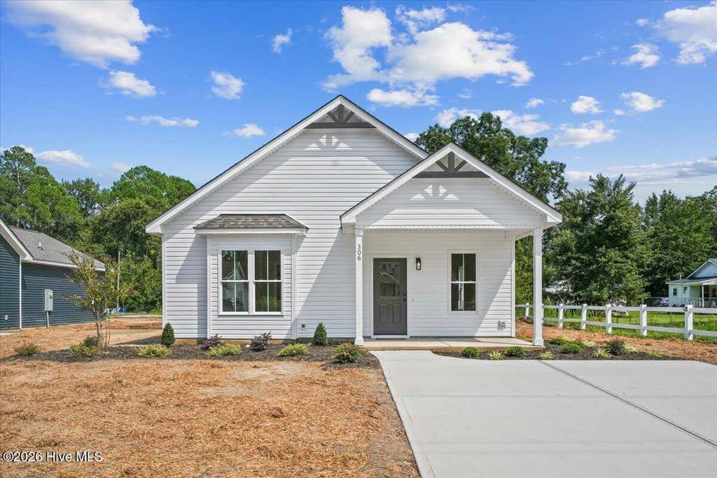 Photo of 306 S Sycamore Street, Fremont, NC 27830 (MLS # 100597010)