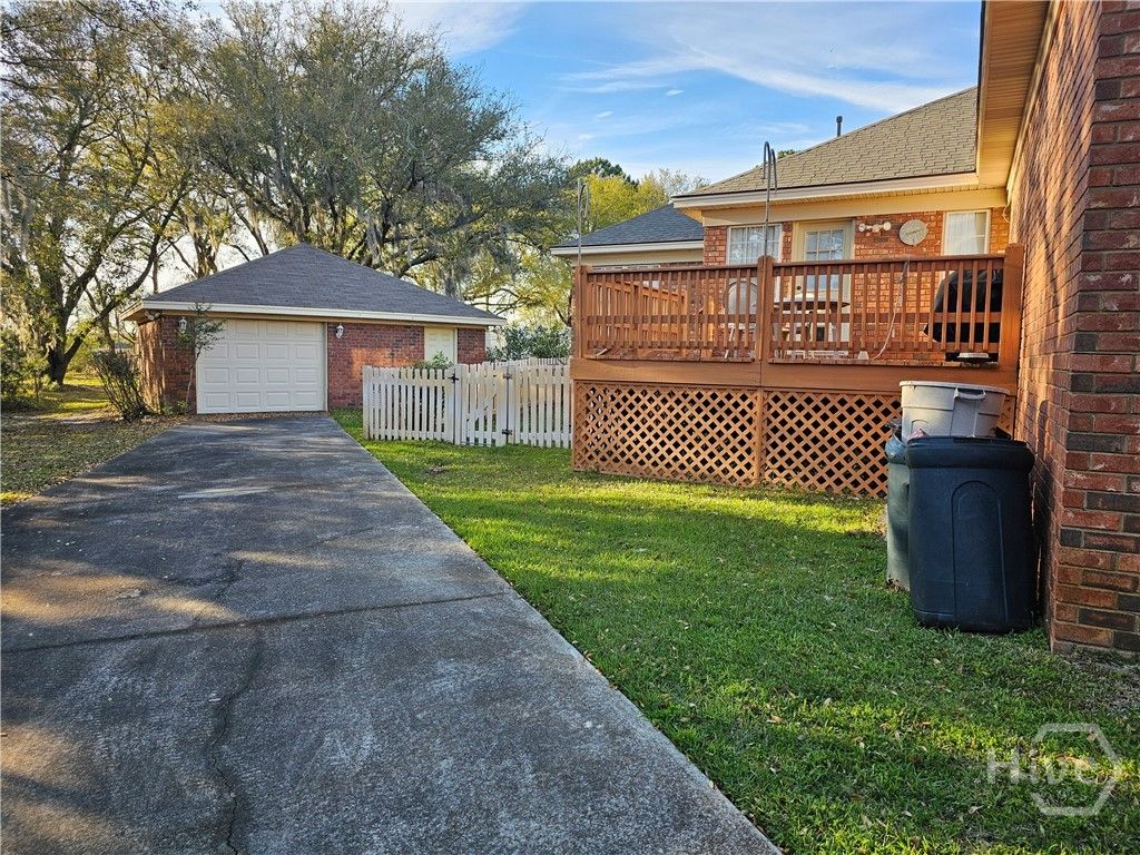 Photo of 127 Lakeshore Drive, Savannah, GA 31419 (MLS # SA353204)