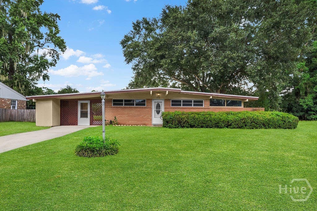 Photo of 316 Willow Road, Savannah, GA 31419 (MLS # SA362469)