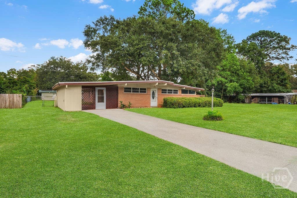 Photo of 316 Willow Road, Savannah, GA 31419 (MLS # SA362469)