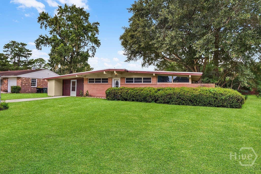 Photo of 316 Willow Road, Savannah, GA 31419 (MLS # SA362469)