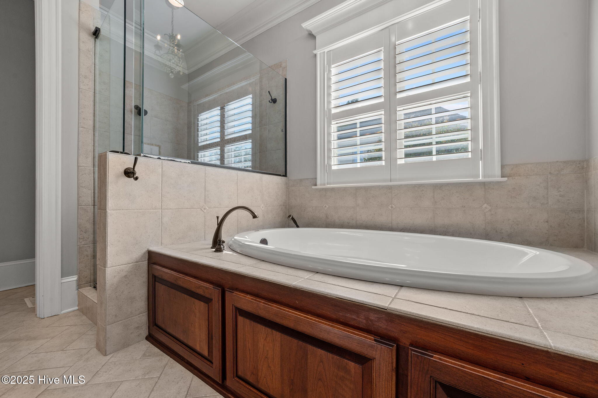 Greenville, North Carolina 27858, United States, 5 Bedrooms Bedrooms, ,4 BathroomsBathrooms,Residential,Pending,255934