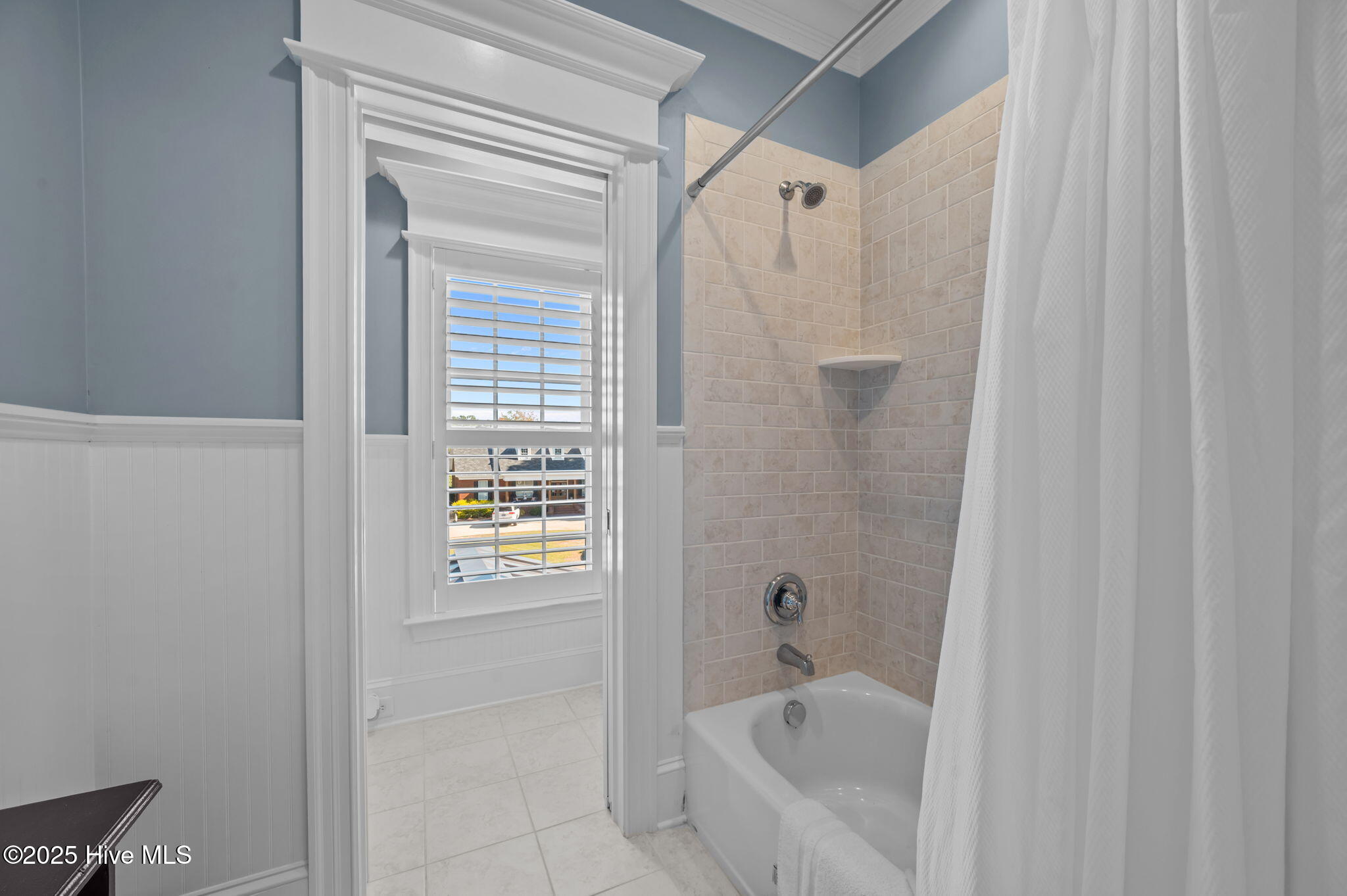 Greenville, North Carolina 27858, United States, 5 Bedrooms Bedrooms, ,4 BathroomsBathrooms,Residential,Pending,255934