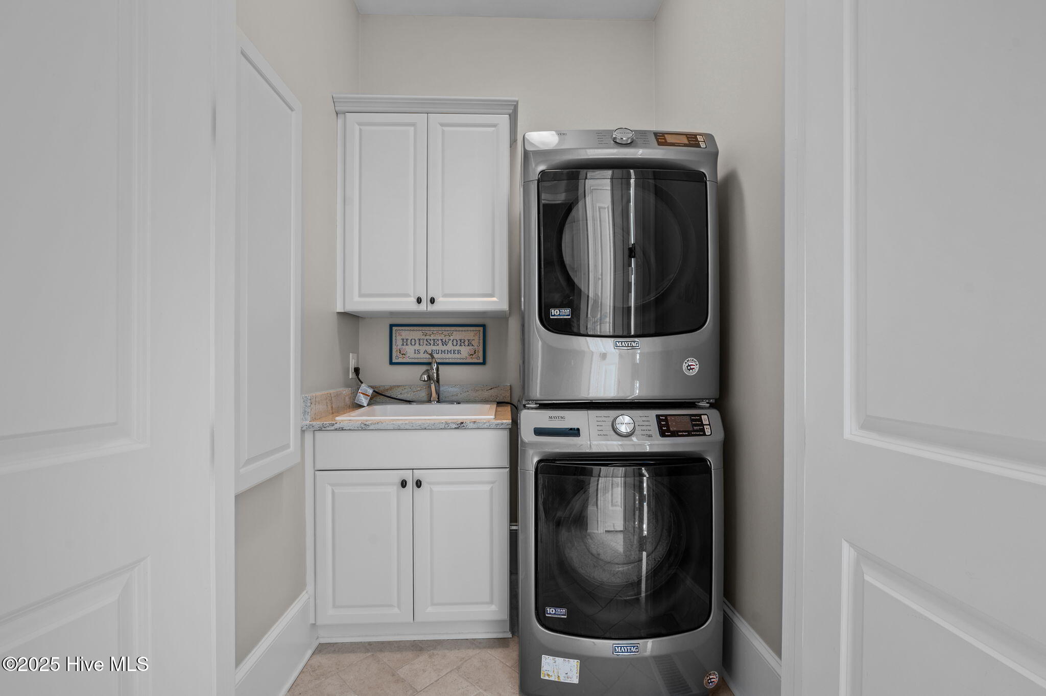 Greenville, North Carolina 27858, United States, 5 Bedrooms Bedrooms, ,4 BathroomsBathrooms,Residential,Pending,255934