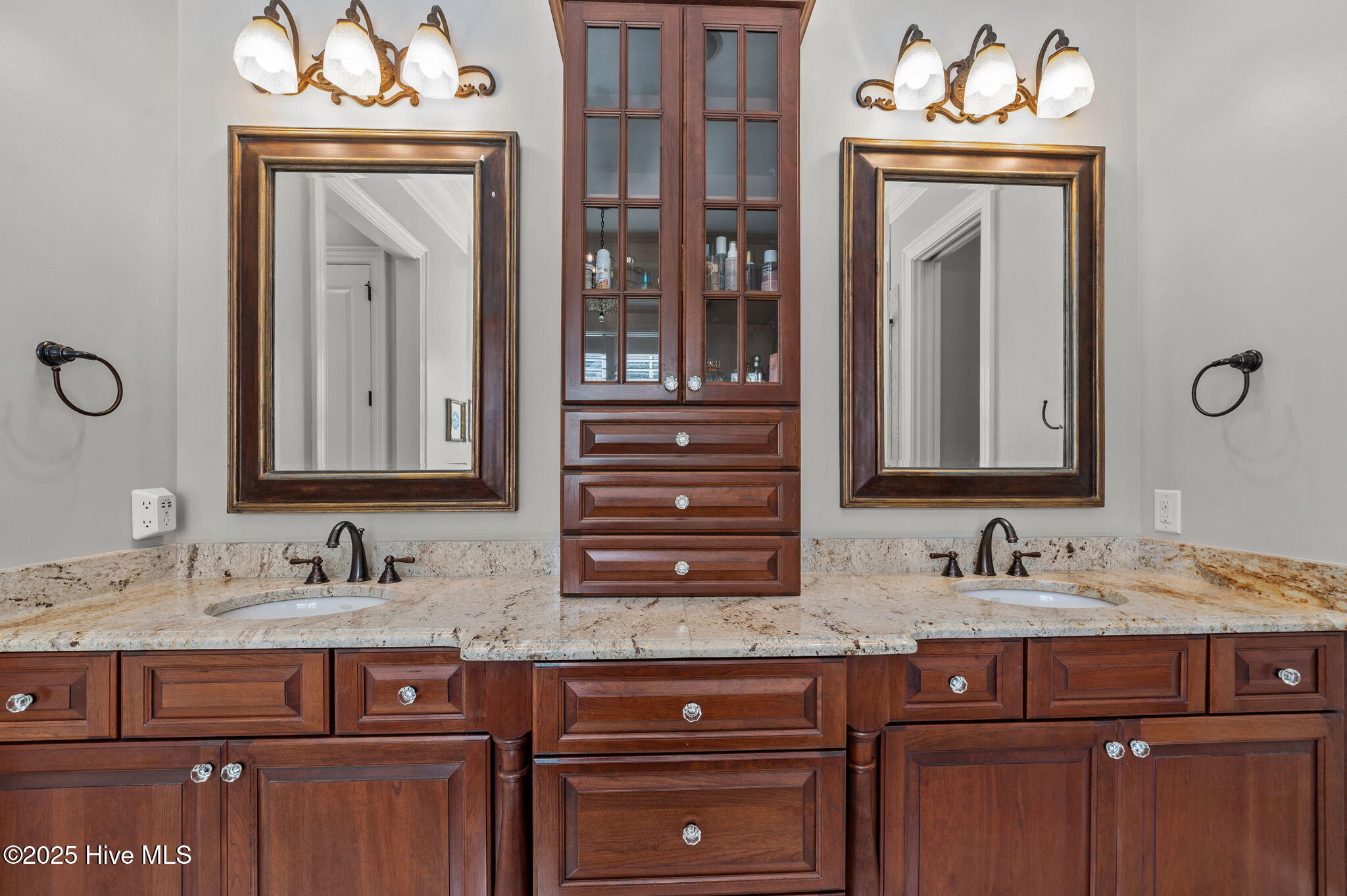 Greenville, North Carolina 27858, United States, 5 Bedrooms Bedrooms, ,4 BathroomsBathrooms,Residential,Pending,255934