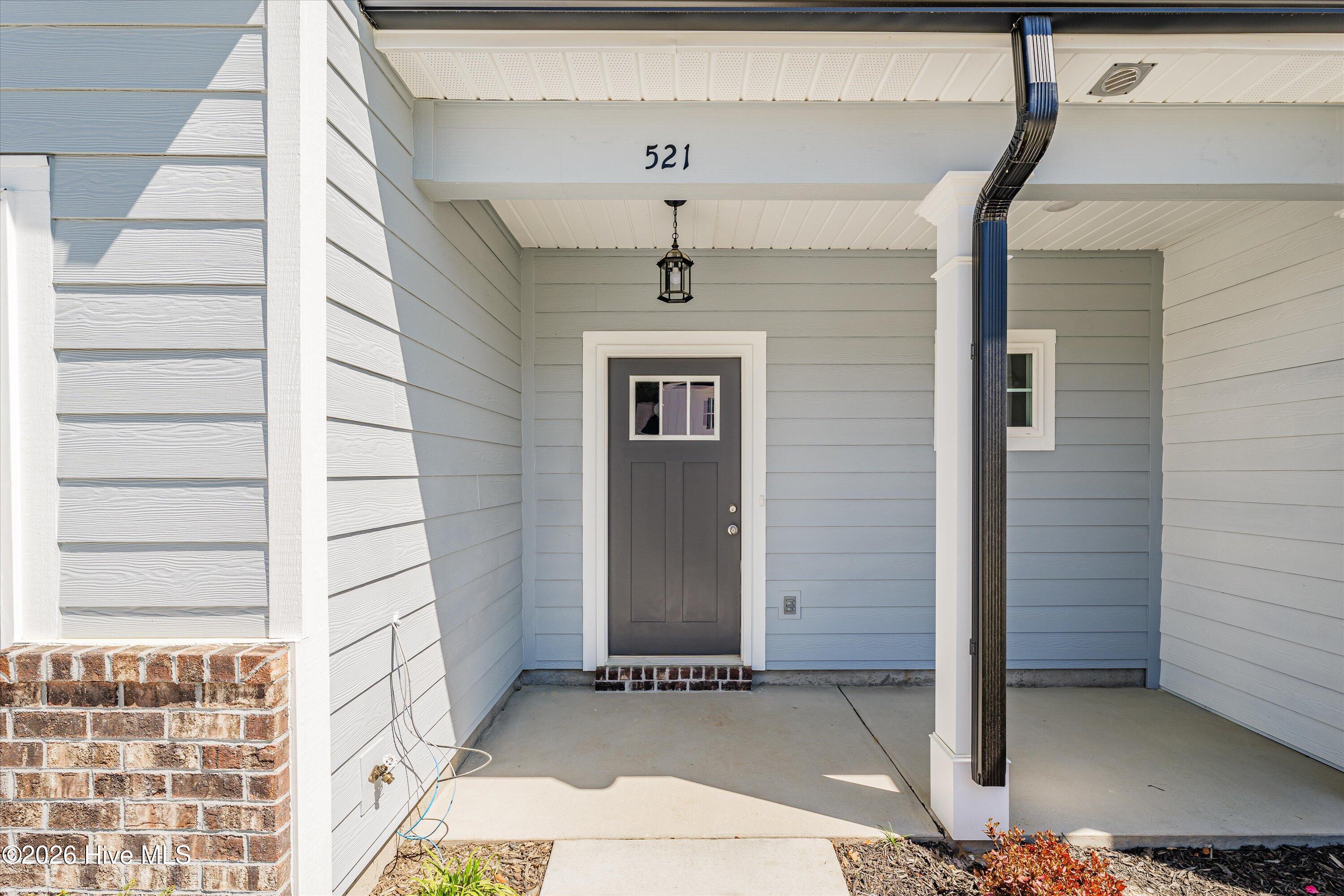 521 Oxbow Drive