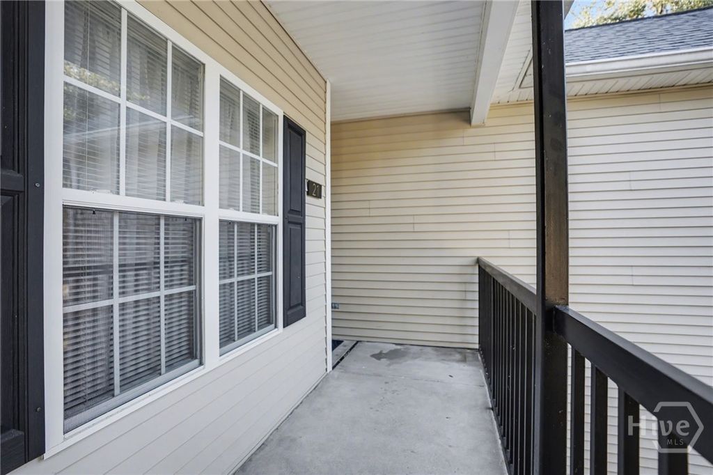 Photo of 21 River Trace Court, Savannah, GA 31410 (MLS # SA346587)