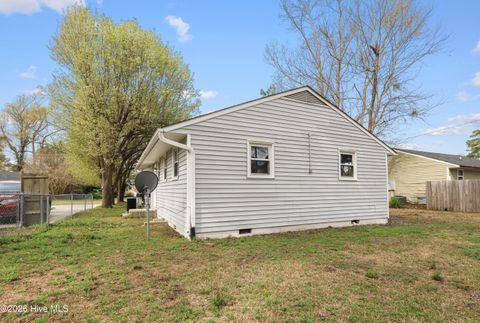Tiny photo for 522 Oak Lane, Jacksonville, NC 28540 (MLS # 100560188)