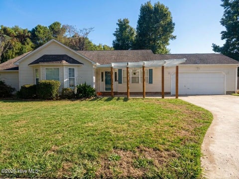 Photo of 102 Donna Court, Hubert, NC 28539 (MLS # 100603197)