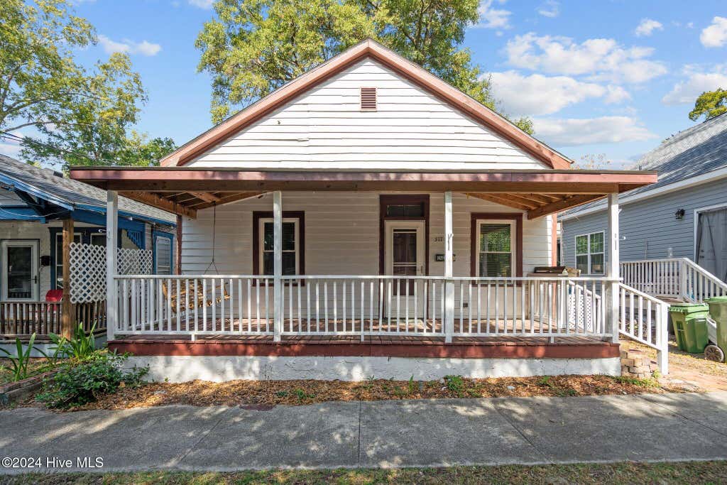 Photo of 317 Queen Street, Wilmington, NC 28401 (MLS # 100580750)