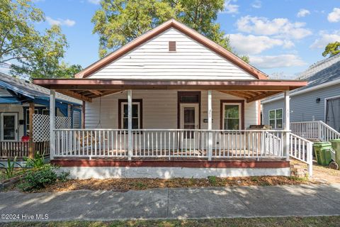 Homes For Sale - 317 Queen Street<br/> Wilmington, NC 28401