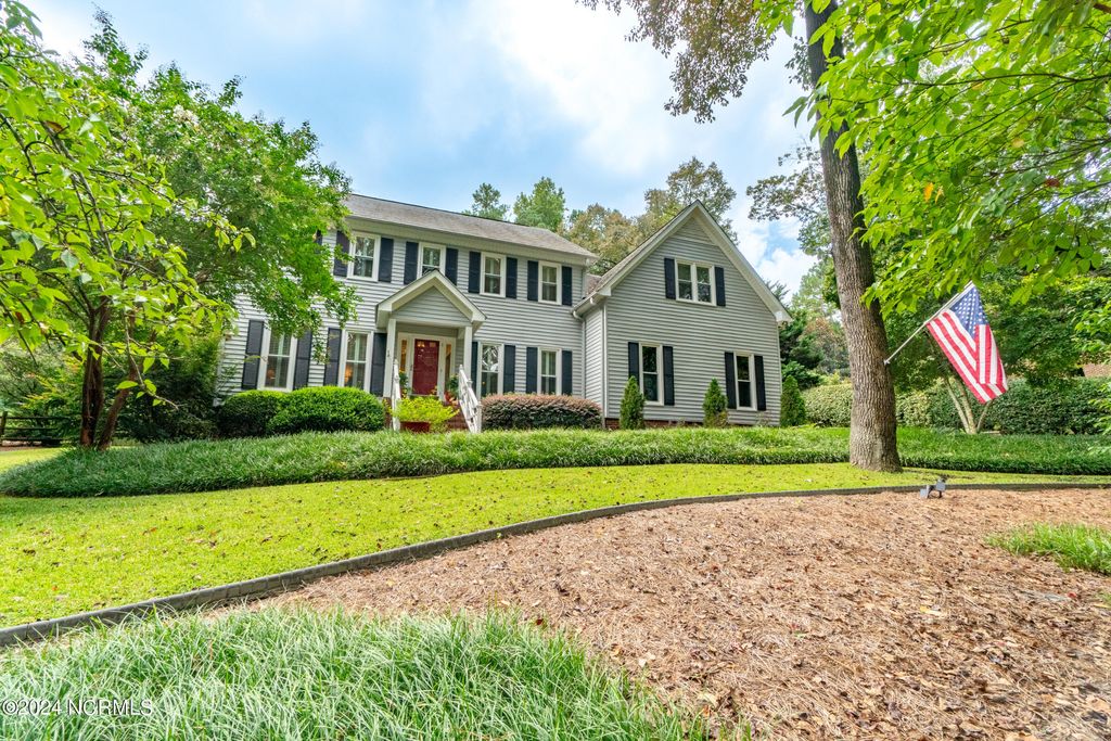 Photo of 113 James Creek Road, Southern Pines, NC 28387 (MLS # 100553398)
