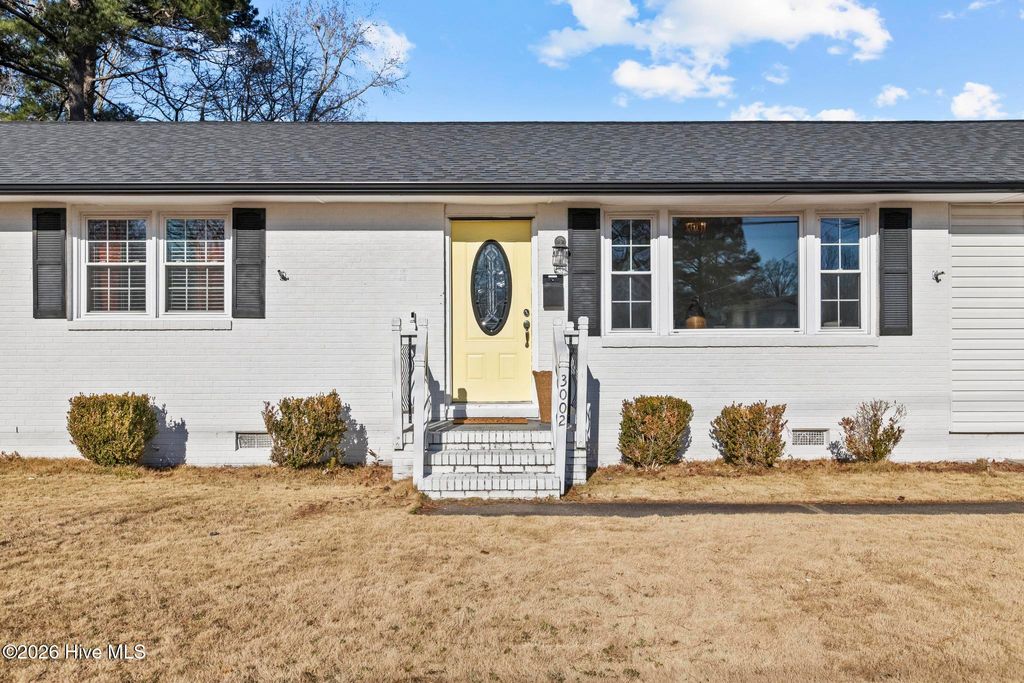 Photo of 3002 Northwoods Drive, Jacksonville, NC 28540 (MLS # 100553345)
