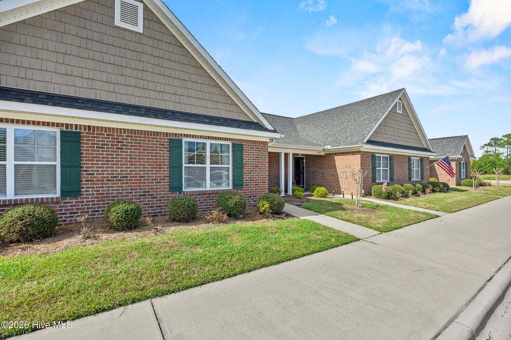 Photo of 1109 Bridgeport Way, Leland, NC 28451 (MLS # 100555457)