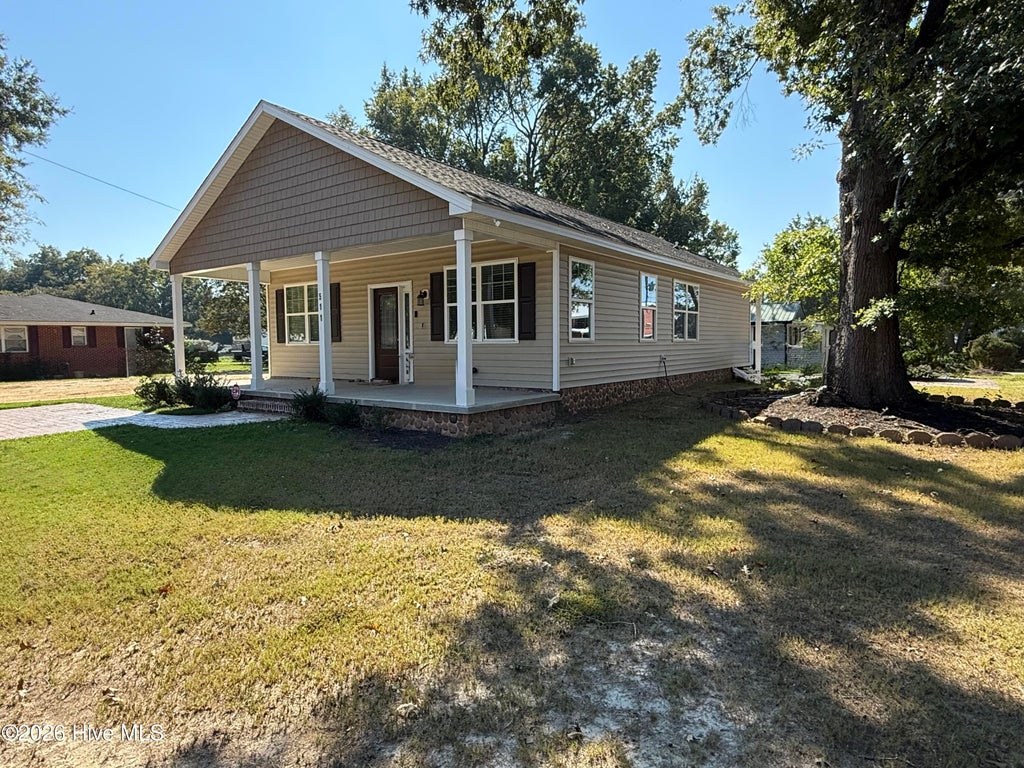 Photo of 511 W Noble Street, Selma, NC 27576 (MLS # 100612961)