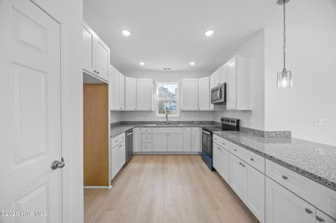 Tiny photo for 709 W Hayes Street, Burgaw, NC 28425 (MLS # 100559895)