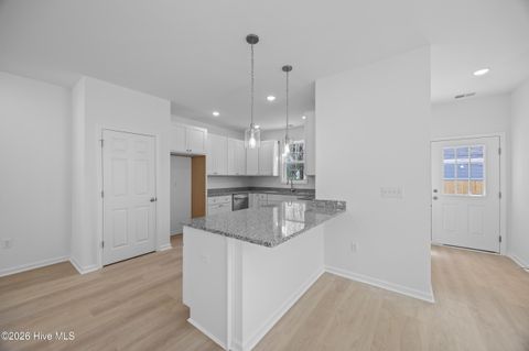 Tiny photo for 709 W Hayes Street, Burgaw, NC 28425 (MLS # 100559895)