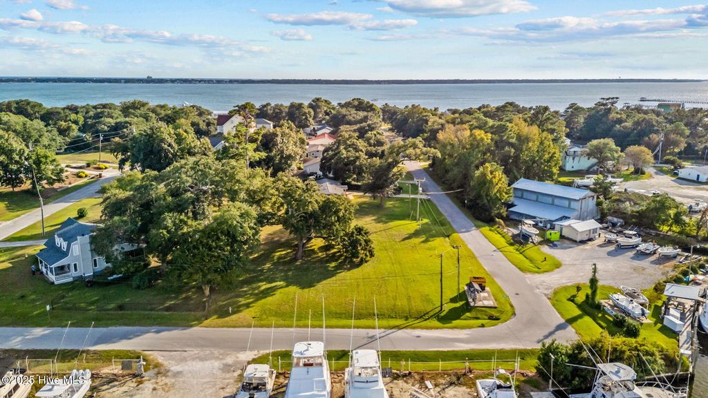 Photo of 203 Pensacola Avenue, Morehead City, NC 28557 (MLS # 100537641)