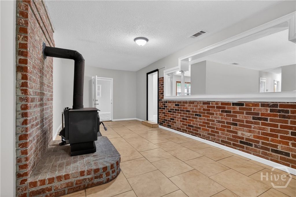 Photo of 113 Elm Street, Claxton, GA 30414 (MLS # SA354577)