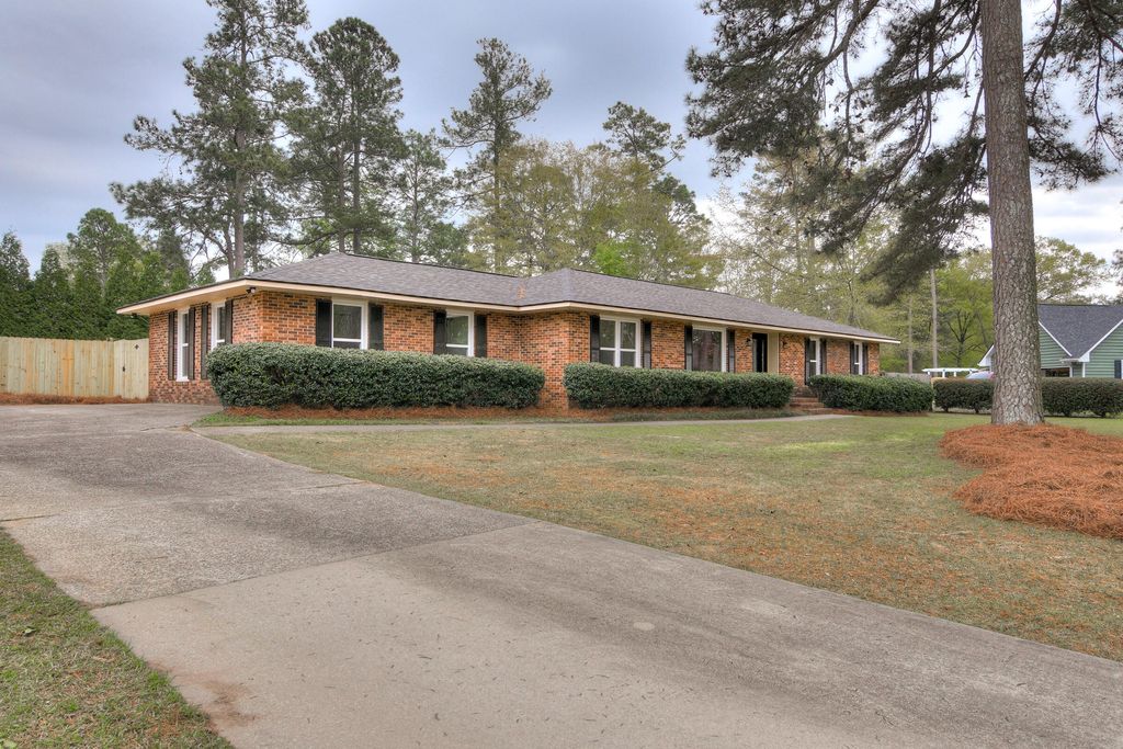 Photo of 65 Deerwood Court, Aiken, SC 29803 (MLS # 553775)