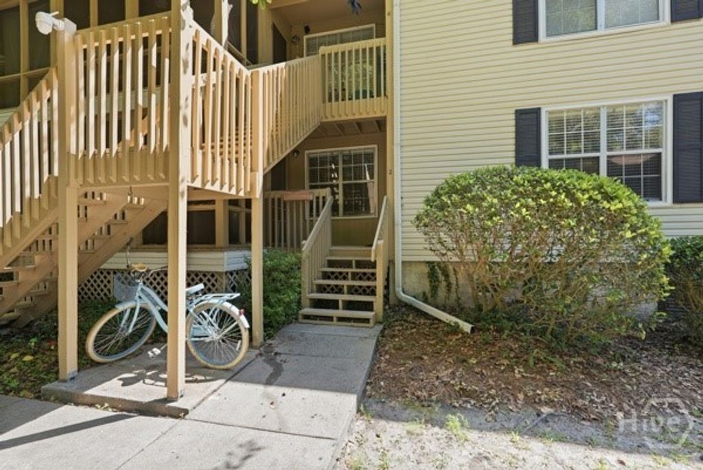 Photo of 401 N Cromwell Road #D2, Savannah, GA 31410 (MLS # SA358750)