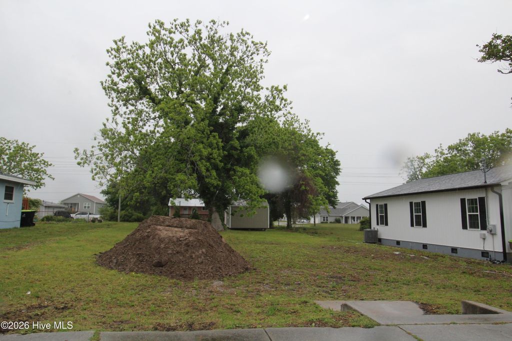 Photo of 1308 Fisher Street, Morehead City, NC 28557 (MLS # 100574834)