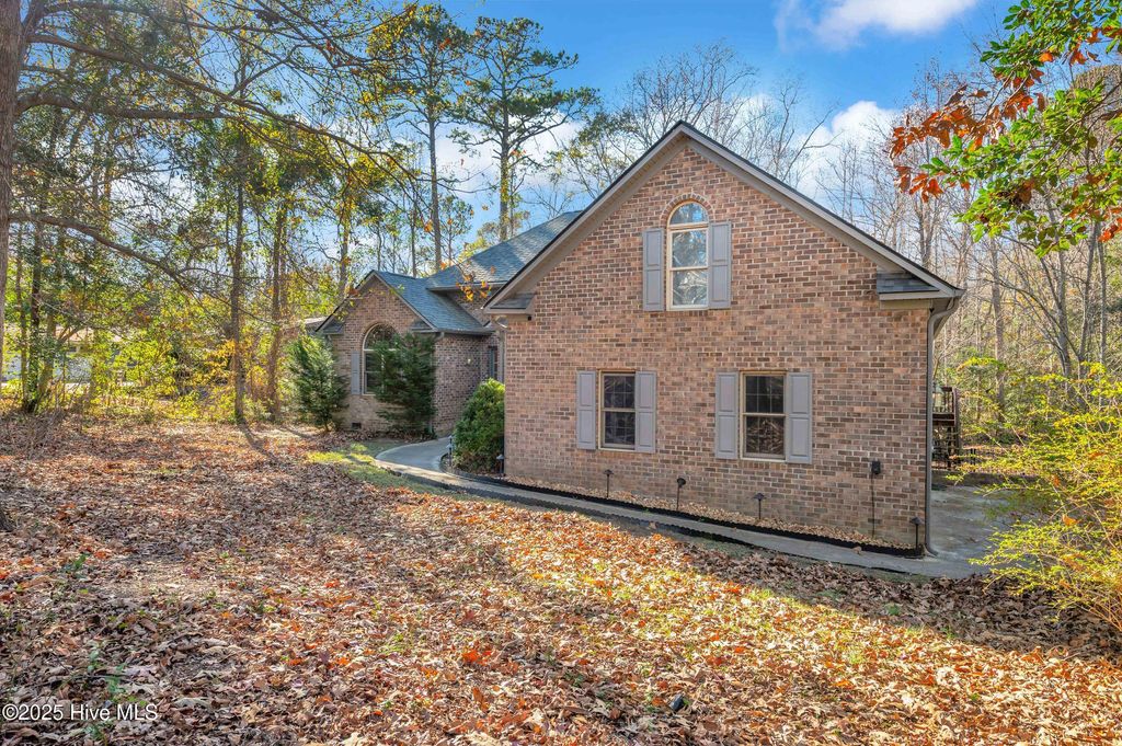 Photo of 214 Ravenswood Road, Hampstead, NC 28443 (MLS # 100548382)
