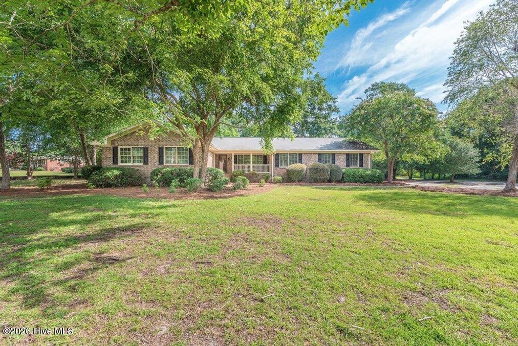 Photo of 247 Wannamaker Drive, Barnwell, SC 29812 (MLS # 100581418)