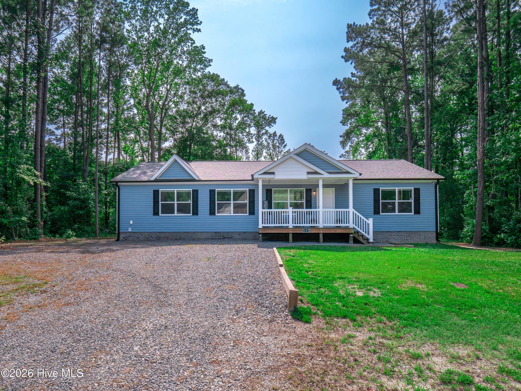 Photo of 137 Bayside Drive, Sneads Ferry, NC 28460 (MLS # 100590352)