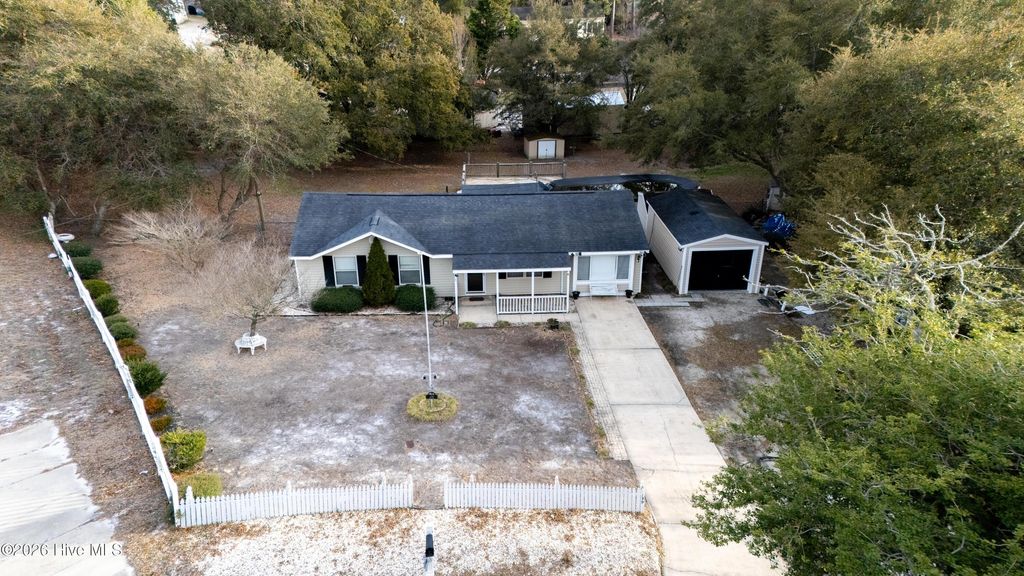 Photo of 139 Pine Court, Hubert, NC 28539 (MLS # 100557302)