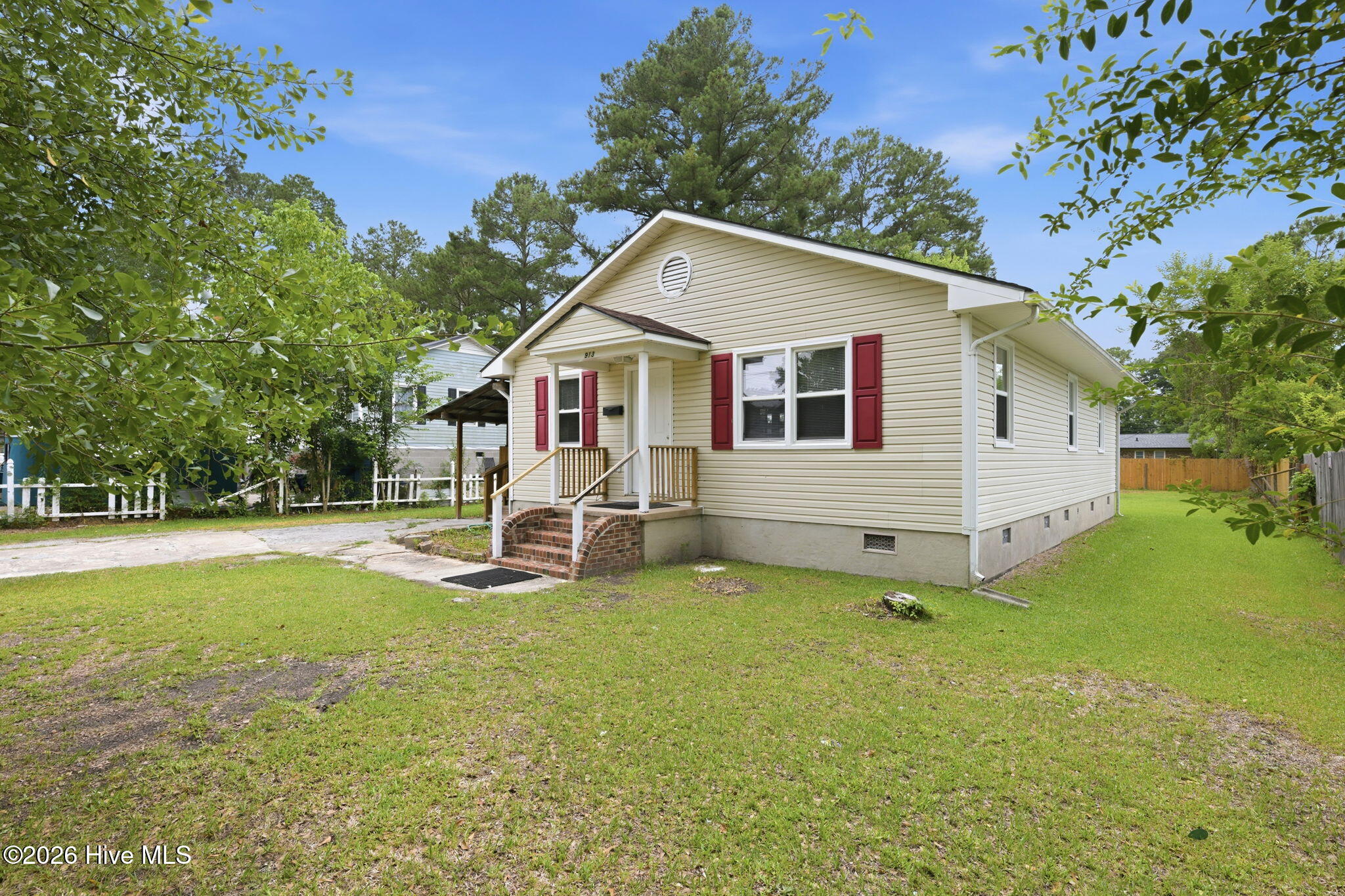 913 Fort Totten Drive