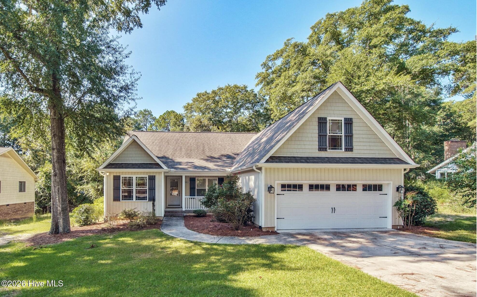 385 Saint Andrews Drive